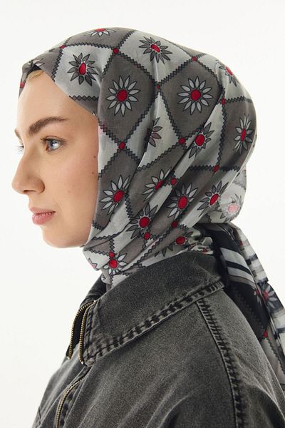 SOFT AKSESUAR Daisy Patterned Shawl - Stylish and Comfortable