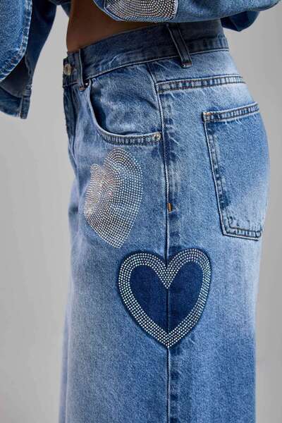 its basic Blugi de damă Culoare 2S54 Denim cu design lejer cu detaliu inimă strasuri strălucitoare