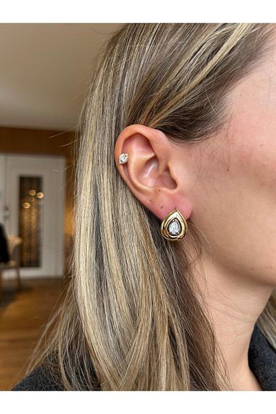 Jerie Gold Curved Solitaire Drop Design Earrings