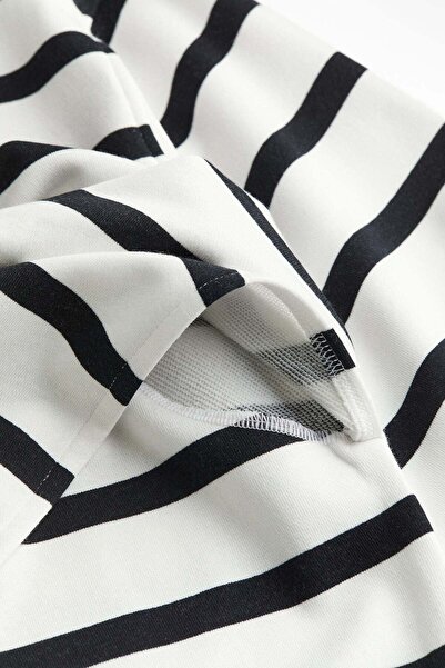 H&M MAMA Before & After maternity/nursing sweatshirt