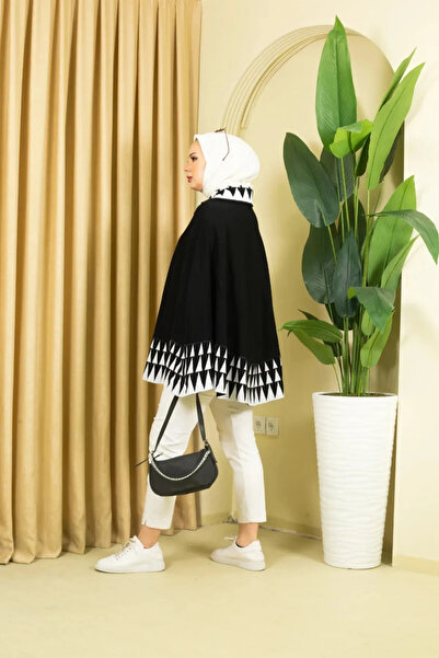 Velista Pyramid Patterned Buttoned Knitwear Pancho