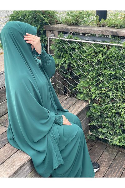 ZÜMHA Emerald Green Afghan Team - with Needle and Veil