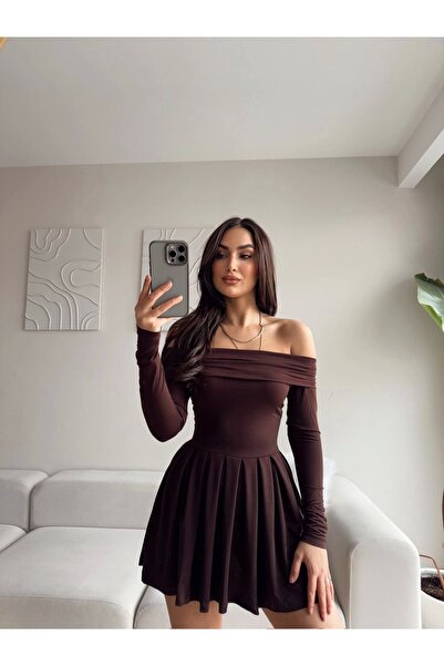 Zoom Butik Madonna Yaka Pileli Elbise - ACI KAHVE