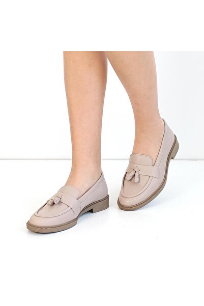 Celal Gültekin Kadın Bej Püsküllü Deri Loafer