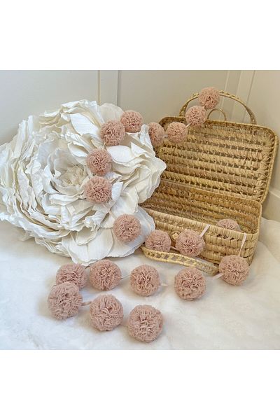 PAMUKA Champagne Tulle Mini Pompom Banner