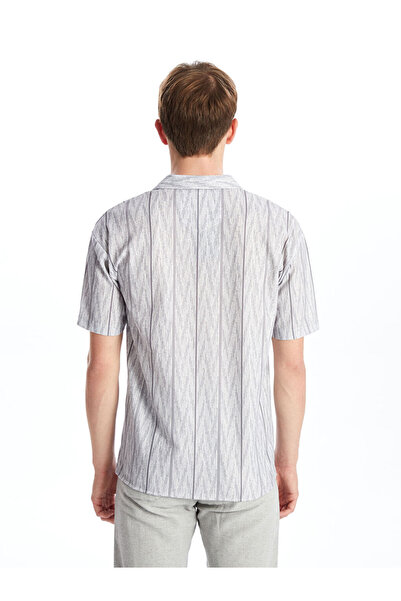 LC Waikiki Ανδρικό πουκάμισο με κοντό μανίκι με κανονική εφαρμογή