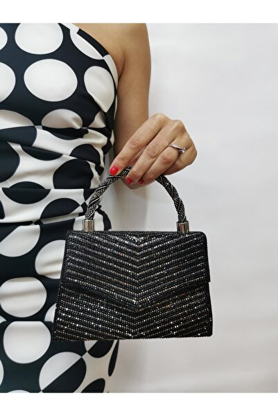 MODA فستان سهرة نسائي من BEEGI CONCEPT مزين بسلسلة سوداء وحقيبة حفلات الزفاف الليلية