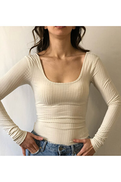 Butik Derin Yuvarlak Yaka Bluz