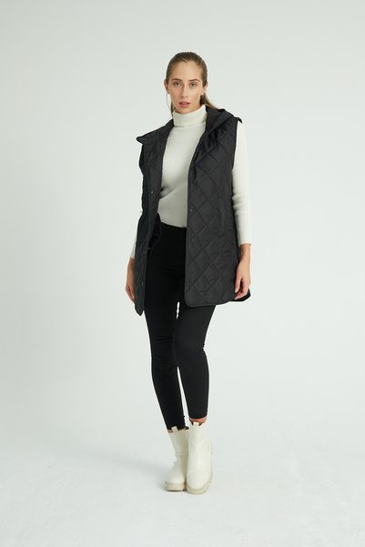 Wise Kadın Kapüşonlu Oversize Kapitone Kumaşlı Yırtmaçlı Yelek