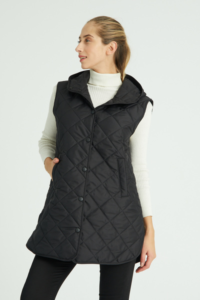 Wise Kadın Kapüşonlu Oversize Kapitone Kumaşlı Yırtmaçlı Yelek