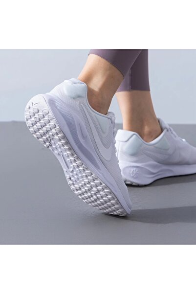 Nike Revolution 7 Kadın Beyaz Yürüyüş Ayakkabısı Sportie