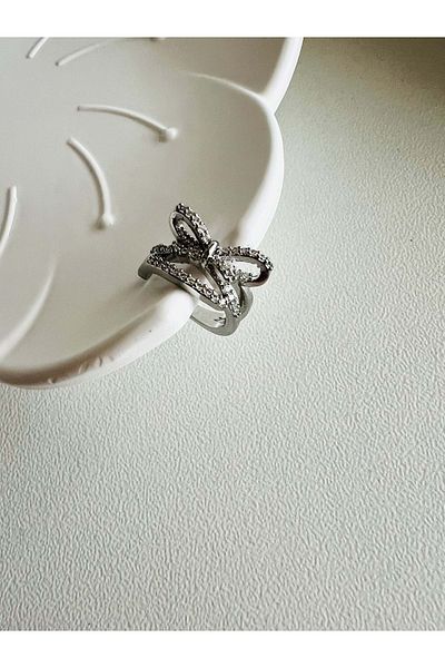 ACAR TAKI Silver Colored Cartilage Bow Pinch Earrings - Acr1642