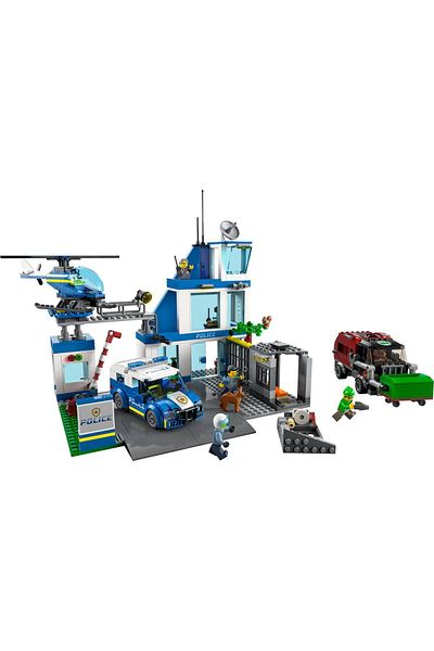 LEGO ® City Police Station 60316 Construction Set (668 Pieces)