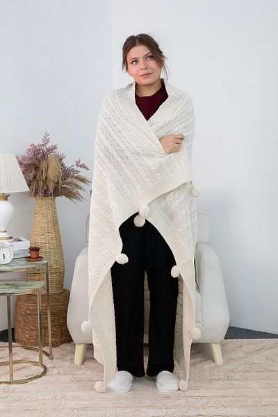 FAVORA Beige Biocotton Knitwear TV Blanket - Knitted with Pompom