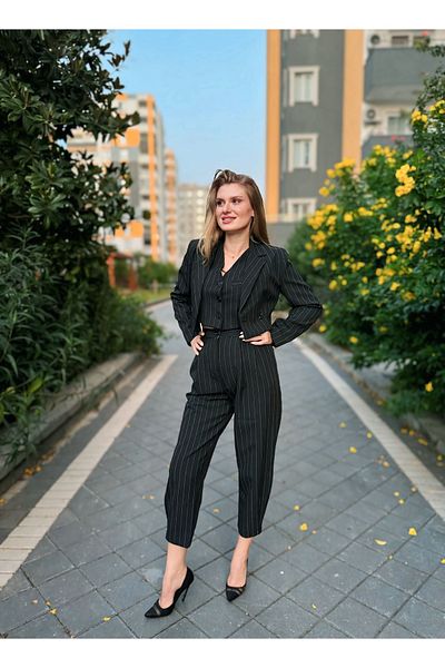 Store Premium Striped Crop Jacket - Black