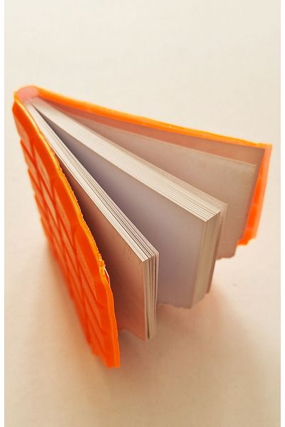 Modellino كتاب الشوكولاتة باللون البرتقالي - 100 ورقة، غير مبطن
