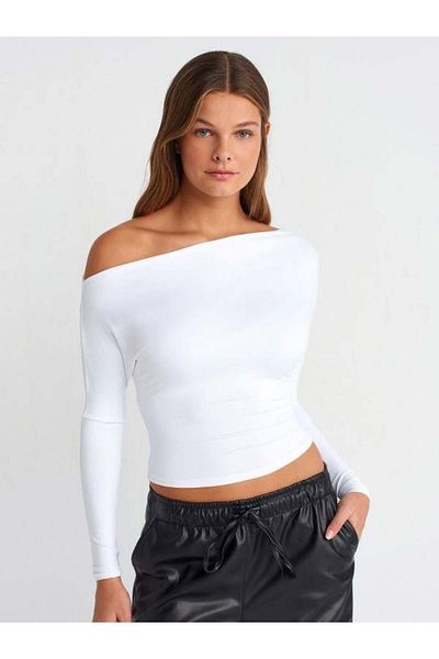 Dilvin 31438 Tricou alb cu mânecă lungă asimetrică