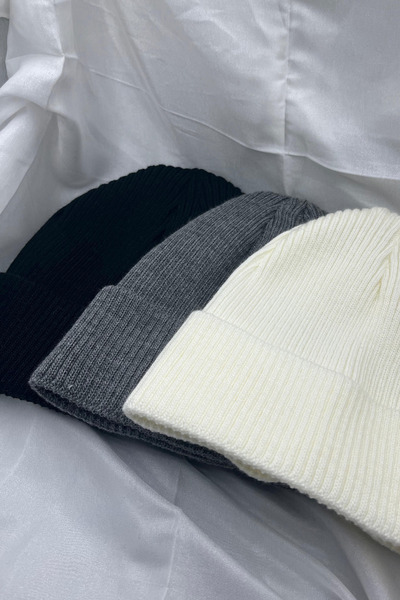 KISCHE 3 Pieces Men's and Women's Soft Textured Winter Corded Black and White Smoked Color Beret Set