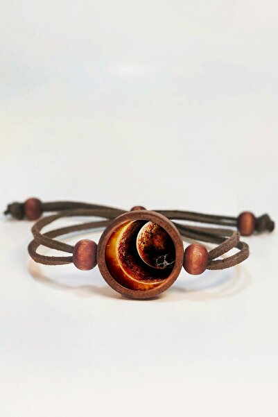 Tahtakolik سوار خشبي على شكل كوكب