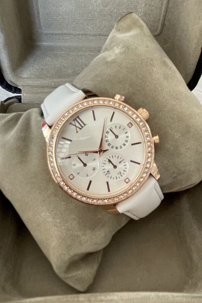 Leerybee Women's Leather Stone Quartz Wrist Watch Ns-2