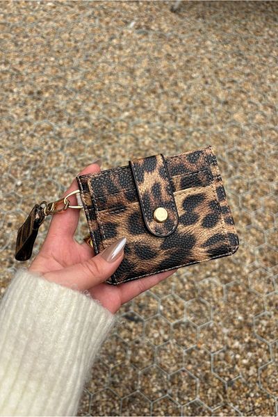 Yuka Atelier Λεπτομερές μίνιμαλ πορτοφόλι Velina με μπρελόκ και θήκη για κάρτες
