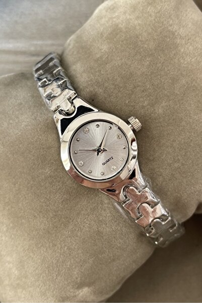 Leerybee ساعة يد نسائية بسيطة مع صندوق خاص وحزام معدني من حجر الزركون، هدية عيد ميلاد أنيقة للعام الجديد