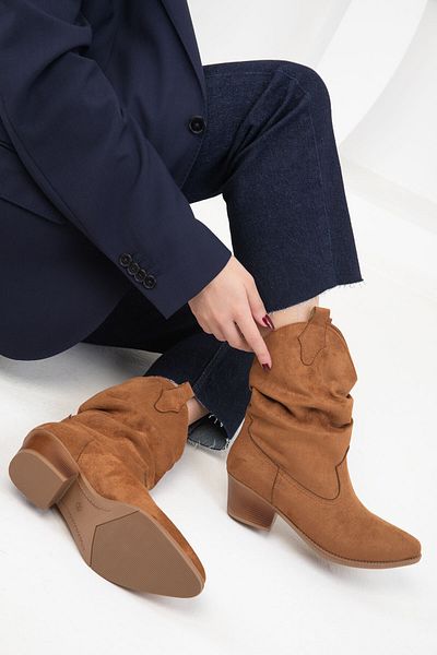 SOHO Damenstiefel aus hellbraunem Wildleder – Modell 2013
