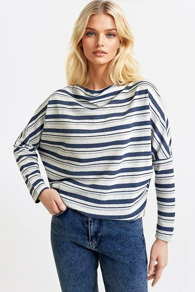 Trend Alaçatı Stili Damen-Strickbluse in Marineblau und Weiß mit Degaje-Ausschnitt und weitem Schnitt ALC-X13126