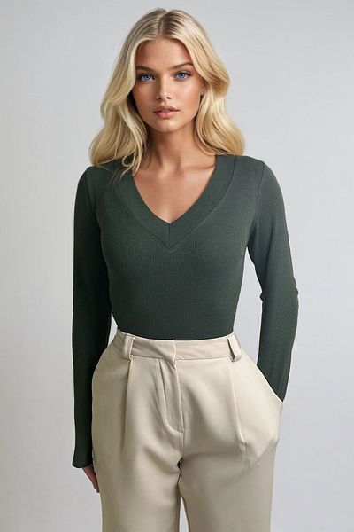 Trend Alaçatı Stili Dunkelgrüne Strickbluse mit V-Ausschnitt vorne und hinten für Damen ALC-X13330