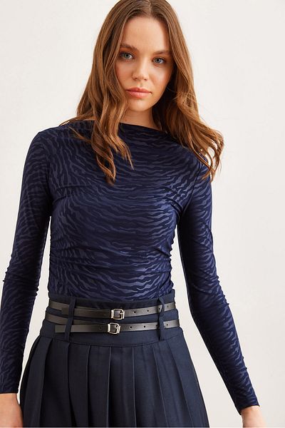 Olalook Γυναικεία μπλούζα Zebra Navy Blue Boat Neck Sandy BLZ- 19002803