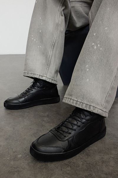 TRENDYOL SHOES Černá pánská sportovní obuv z pravé kůže 
 TAKAW25SN00015