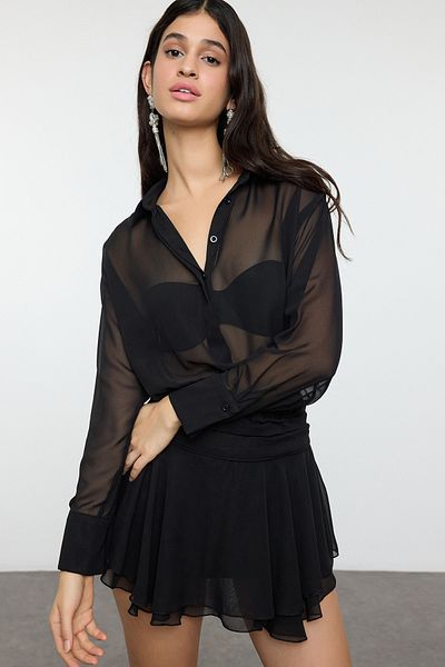 Trendyol Collection Μαύρο πουκάμισο με γιακά με λεπτομέρεια από σιφόν βασικό φόρεμα με διάφανο φόρεμα TPRAW25EL00110