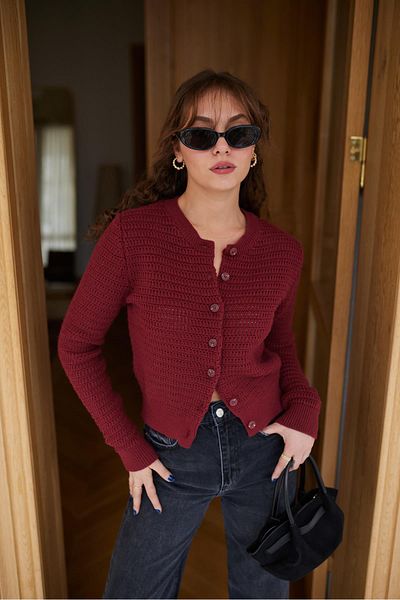 Askı Nişantaşı Burgundy Bone Button Detaillierte Strickjacke Basic