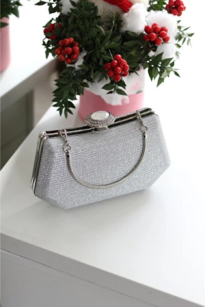 GUİZA حقيبة يد نسائية كلاسيكية للسهرة - حقيبة يد فضية اللون مع تفاصيل سلسلة و...
