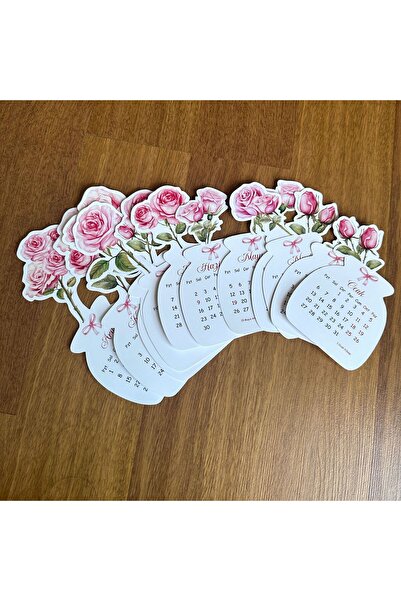 Sticker Ekspres 2026 Ahşap Standlı Çiçekli Özel Tasarım Takvim, 2026 Gül Takvim Masaüstü Yılbaşı Yeni Yıl Hediyesi