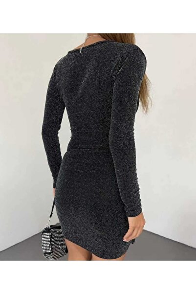 Alegante Kruvaze Yaka Ön Yırtmaçlı Büzgü Detaylı Simli Elbise