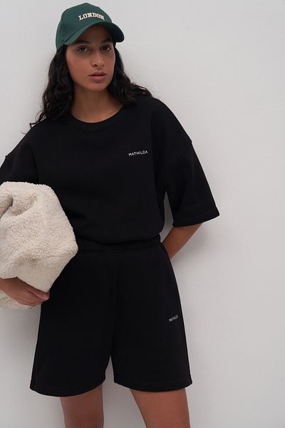 mathilda store Pantaloni scurți negri Basic Jardon cu detaliu de broderie