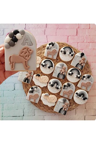 Tatlı Armağanlar Aslanlı Ayıcıklı Gökkuşaklı İsimli Yenidoğan Baby Butik Kurabiye - 20 Adet
