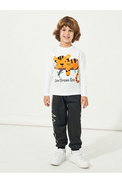 Styli Graphic Print Regular Fit Sweatshirt