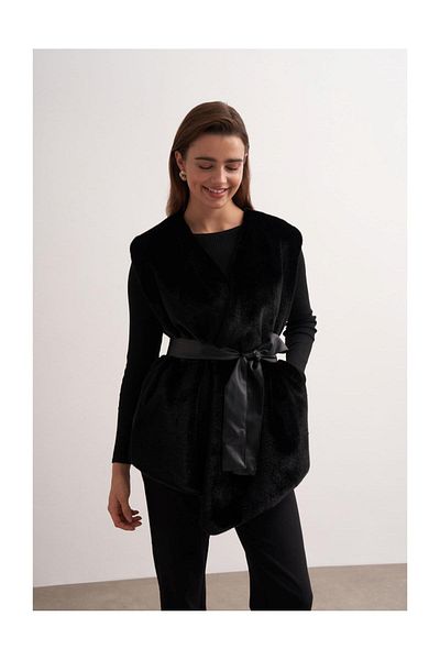 FUSHYA Asymmetrical Cut Plush Vest with Leather Belt