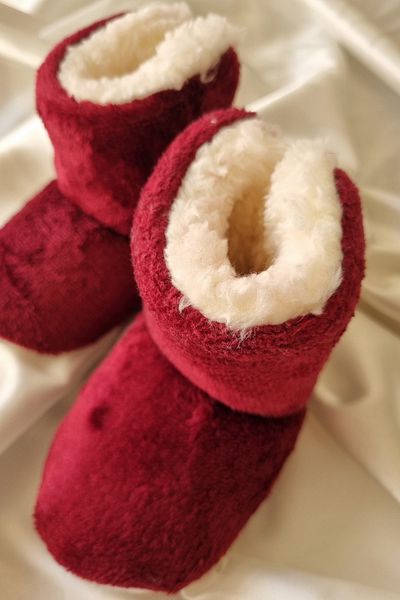 Trade Bazaar 0-9 Months Baby Slippers - Plush, Non-Slip Sole and Furry Booties