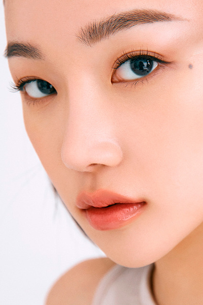 CLIO Suya Dayanıklı, İnce Uçlu Eyeliner CLIO Sharp So Simple Waterproof Pen Liner (02 Brown)