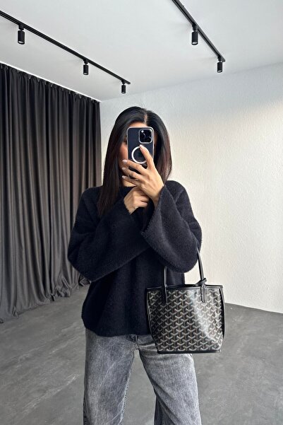 Piedra Women's Crew Neck Wide Sleeve Soft Bearded Sweater