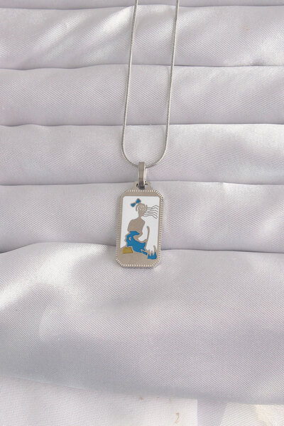 Skygo 316L الصلب الفضة اللون الأبيض المينا فتاة الشكل التارو قلادة - TJ-BKO9049