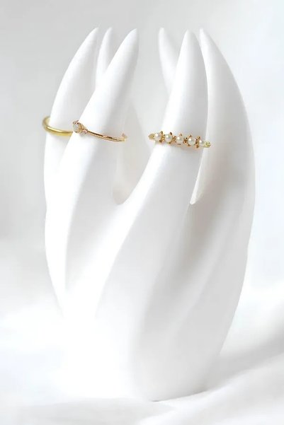 Noyan Store Ring - Jewelry Holder Organizer Stand White Modern
