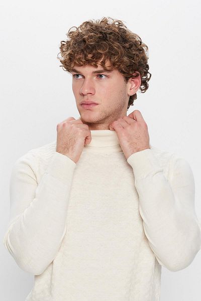 Tudors Men's Full Turtleneck Front Patterned Cream Color Knitwear Sweater