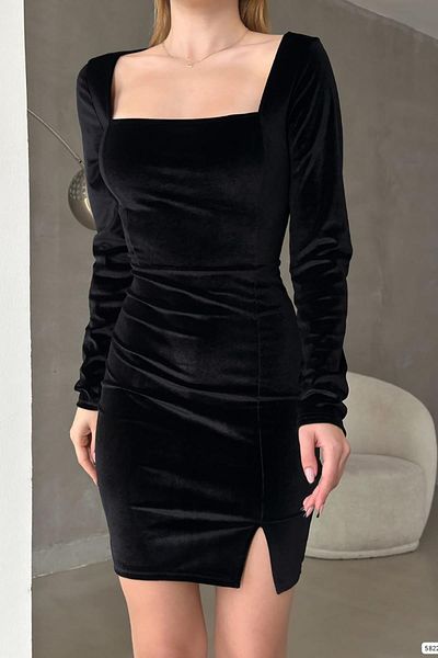 Deafox Schwarzes langärmliges Minikleid aus Samt mit Schlitzdetail