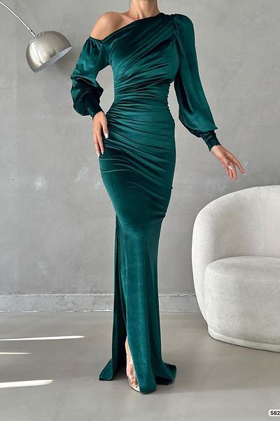 Deafox Grünes One-Shoulder-Sleeve-Maxikleid aus Samt mit offenem Detail und langen Ärmeln