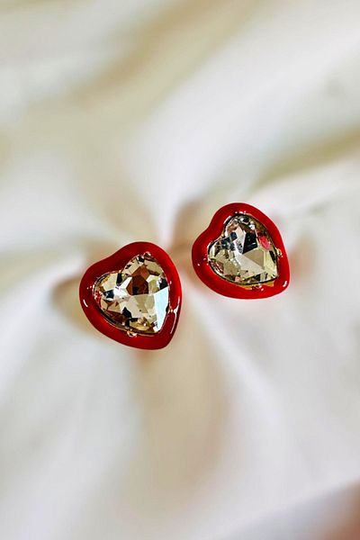 PETEK AKSESUAR Stone Detailed Heart Earrings