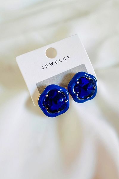 PETEK AKSESUAR Stone Detailed Flower Earrings